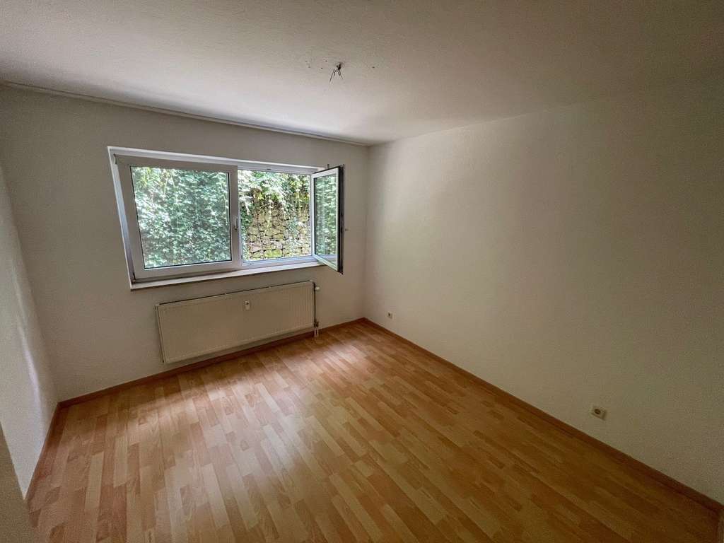 Immobilie in Leimen - Schöne & gut vermietete 2-Zimmerwohnung in Hanglage von Leimen - Bild 2