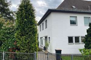 Schöne 140m²  DHH in 35683 Dillenburg,  4 Zimmer, Terrasse, Garten – Die vollständige Adresse der Immobilie erhältst du vom Anbieter., 35683 Dillenburg – Vorschaubild 2