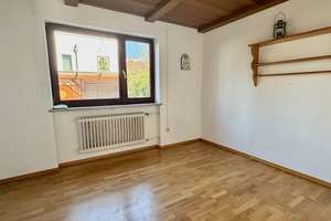 Großzügiges Reihenmittelhaus in begehrter Lage – Pretzfelder Str. 6A, 81249 Aubing-Süd, München – Vorschaubild 4