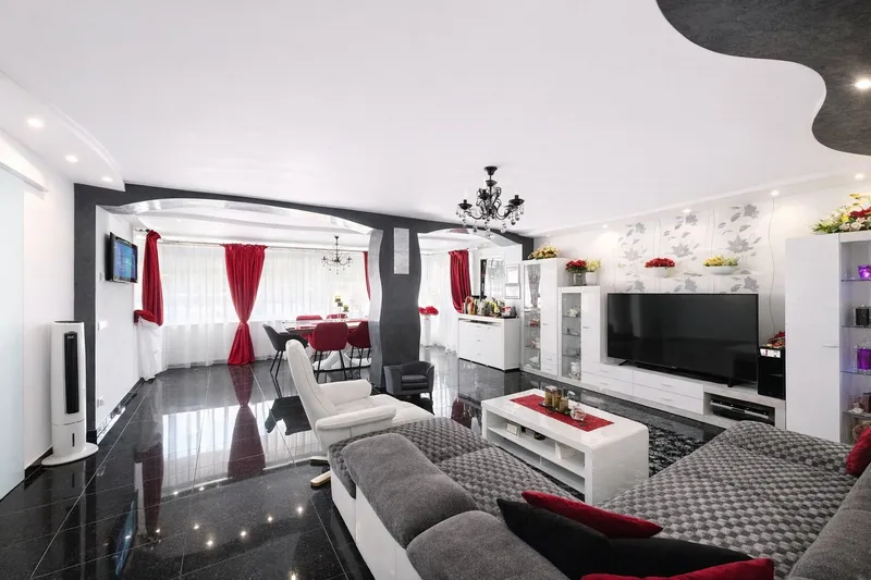 4Rm Multi-family House – Magstadt – luxury renovation, pool & spa