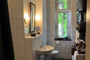 Lichtdurchflutete 4-Zimmer-Altbauwohnung mit zwei Balkonen in schöner Hoflage von Grafenberg – Ludenberger Straße 11, 40629 Ludenberg, Düsseldorf – Vorschaubild 11