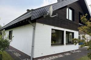 Wohnen mit Charakter: Geräumiges Einfamilienhaus in Kreuztal – 57223 Kreuztal – Vorschaubild 2