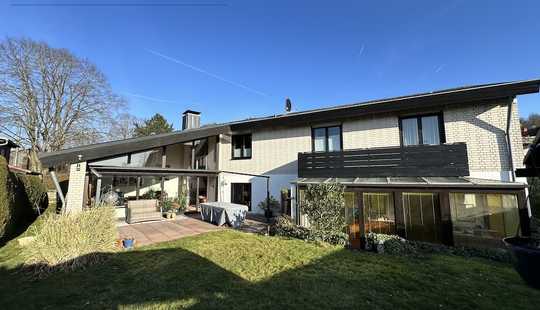 Bild von Freistehendes Einfamilienhaus mit Sauna, Garten und Garage
in Traumlage von Idstein-Lenzhahn