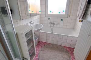 TOP ruhige Ortsrandlage mit Familiengarten! – Die vollständige Adresse der Immobilie erhältst du vom Anbieter., 71334 Waiblingen – Vorschaubild 5