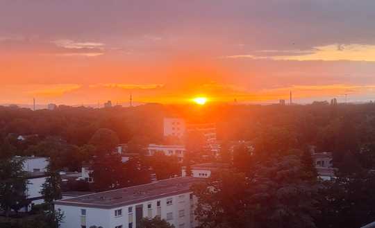 Traumhafter Ausblick vom Balkon dieser wunderschönen 3-ZKB Wohnung in Mannheim-Niederfeld