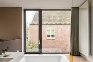 Eleganz in Beton und Holz - Stilvolles Stadthaus mit durchdachtem Interieur – Hamburg – Vorschaubild 11