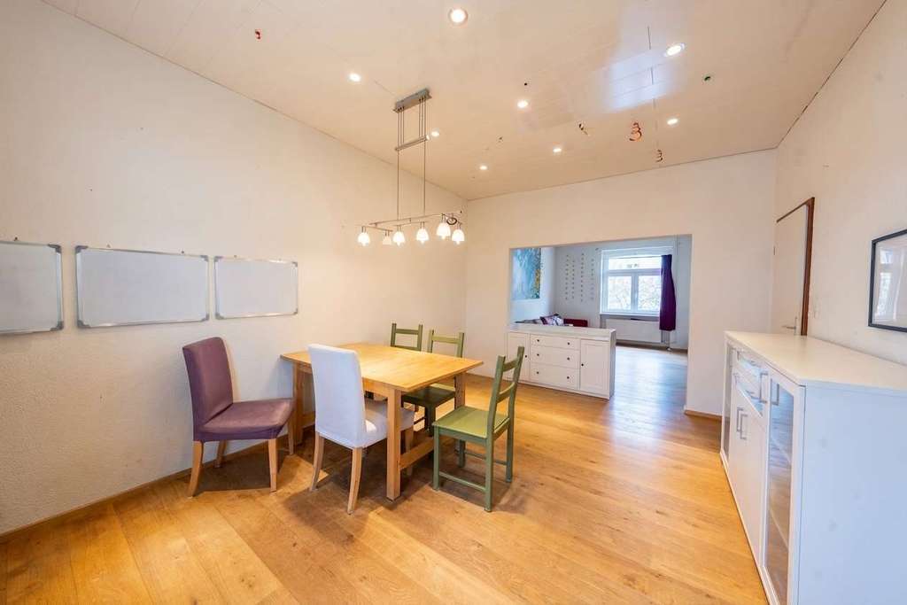 Immobilie in Bad Nauheim - Doppelhaushälfte mit Garten in gefragter Lage - Bild 2