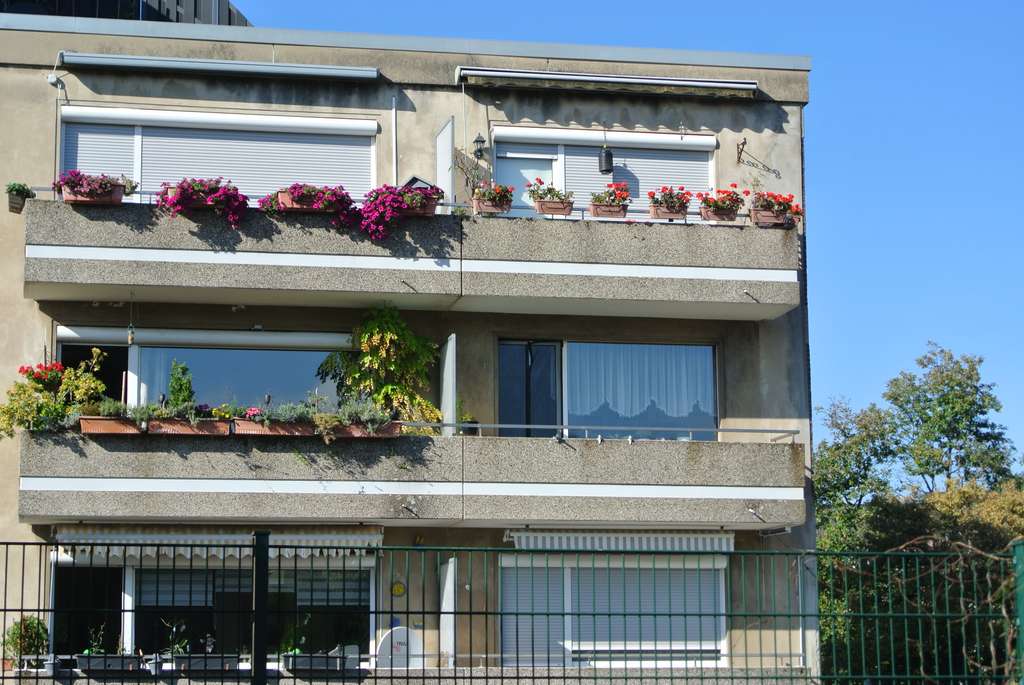 Helle 2-Zimmer Wohnung (1. Etage) mit Südbalkon in Ratingen-Süd (vermietet, gerne Kapitalanleger)