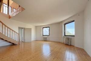 PROVISIONSFREI! WUNDERSCHÖNE DG-WOHNUNG IN TOP LAGE! MIT TERRASSE!