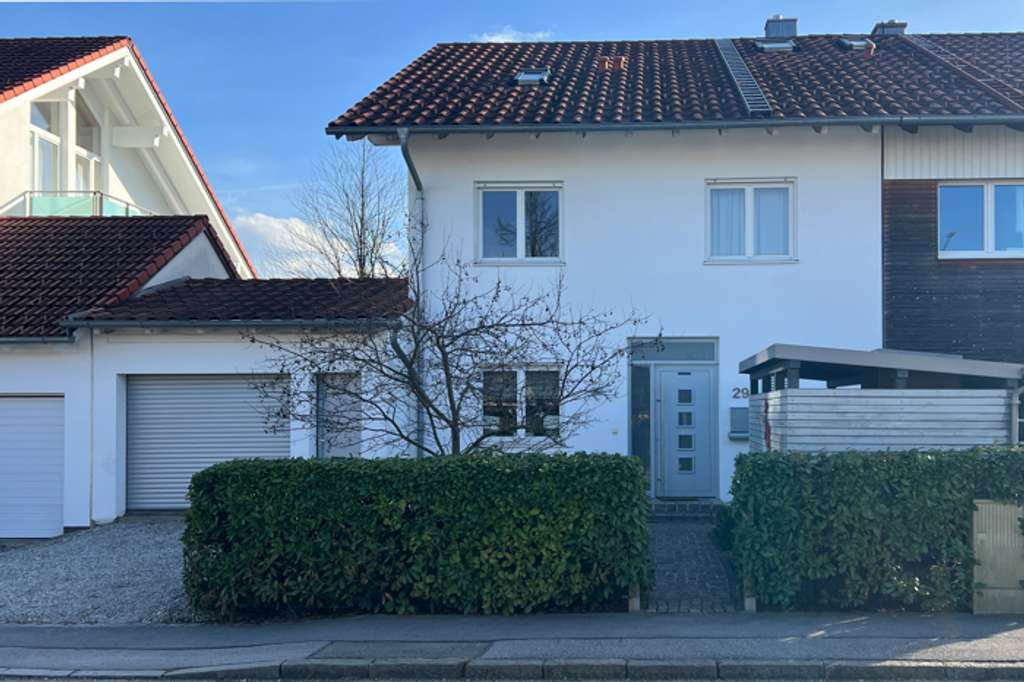 Immobilie in Penzberg - Doppelhaushälfte in Wölfl -
Großzügiges Wohnen in zentraler Lage von Penzberg - Bild 0