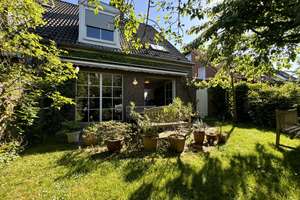 Charmante Doppelhaushälfte mit süßem Garten und Kamin in begehrter Lage. Ideal für Familien! – Die vollständige Adresse der Immobilie erhältst du vom Anbieter., 47259 Huckingen, Duisburg – Vorschaubild 2