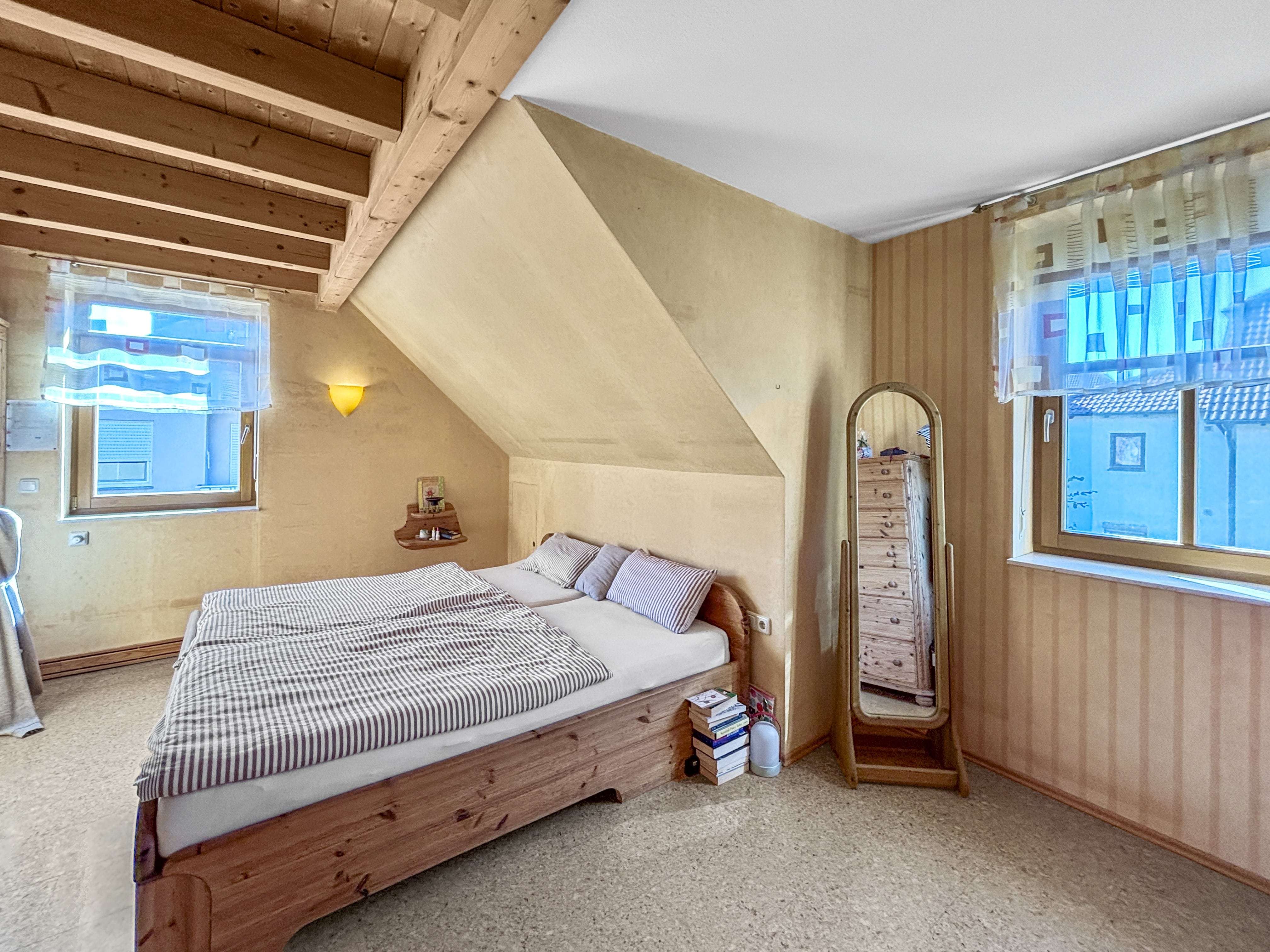 Immobilie in Rödelsee - Ruhige Familienidylle mit sonnigem Garten - Bild 2