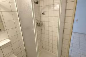 Tolles Studentenapartment in der Südstadt! Souterrain. Eigener Innenhof! Duschbad! EBK. – Argelanderstraße 86, 53115 Südstadt, Bonn – Vorschaubild 16