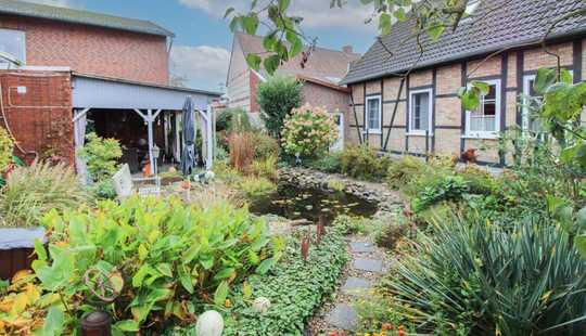 Bild von Zweifamilienhaus mit effizienter Nahwärme und flexiblem Wohnkonzept in Wahrenholz