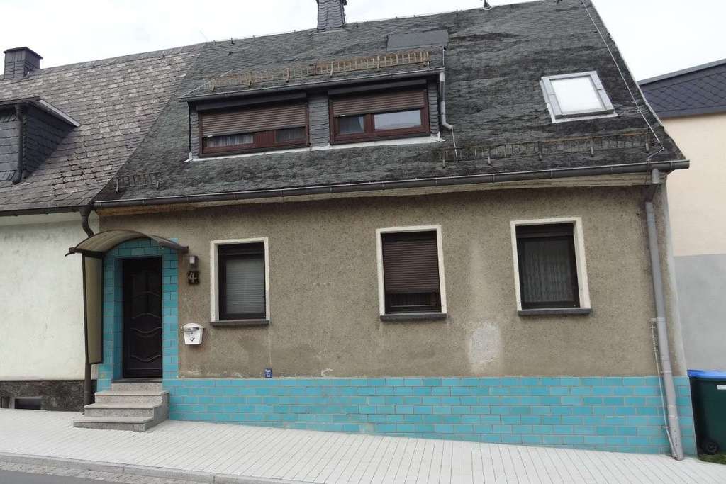 Immobilie in Schleiz - Einfamilienhaus - Raumwunder, teilmöbliert zu verkaufen - Bild 2