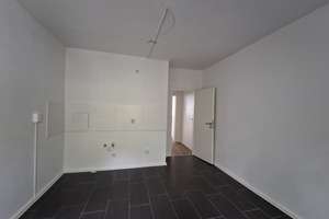 Gratis 300€ Gutschein bis 31.01.2026***Frisch renovierte 1-Zimmer-Wohnung mit Wannenbad! – Deiwitzweg 44, 4207 Lausen-Grünau, Leipzig – Vorschaubild 4