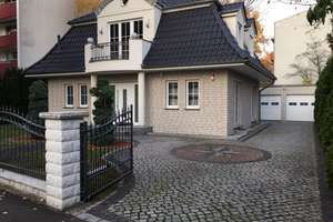 Exklusives Mansarddachhaus mit Keller, Doppelgarage in ruhiger Lage ohne Provision von Privat – Die vollständige Adresse der Immobilie erhältst du vom Anbieter., 12305 Lichtenrade, Berlin – Vorschaubild 1