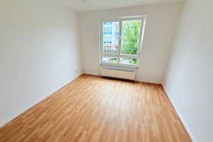 Exklusive Wohnung im grünen Staaken! (gr. Balkon + EBK) – Richard-Münch-Straße 20, 13591 Berlin – Vorschaubild 5