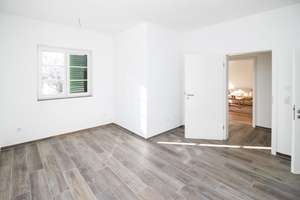 Bezaubernde Doppelhaushälfte mit liebevollen Details und Garage in Rottweil! – Die vollständige Adresse der Immobilie erhältst du vom Anbieter., 78628 Rottweil – Vorschaubild 8