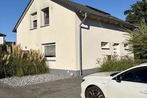 Freistehendes Einfamilienhaus mit Pool, Terrasse und Garten in ruhiger Wohnlage von Herford – 32051 Herford – Vorschaubild 2