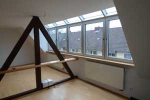 Helle  DG-Wohnung mit Tageslichtbad, Dusche und Wanne in E-Altendorf – Besselstraße 2a, 45143 Essen – Vorschaubild 1