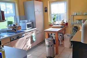 "HIER LÄSST ES SICH GUT LEBEN" Vermietetes EFH mit sonnigem Garten in Ortsrandlage von Vilseck – Amberg-Sulzbach (Kreis) – Vorschaubild 3
