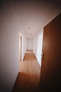 Gepflegte 3-Zimmer-Wohnung im 2. OG mit Balkon in Höhenkirchen-Siegertsbrunn