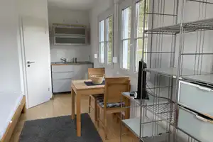 Helle 1-Zimmer-Wohnung möbliert in Stuttgart-Obertürkheim hell  – Stuttgart – Vorschaubild 3