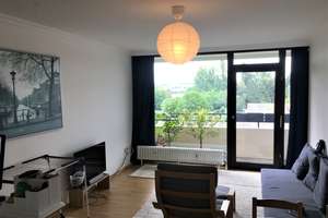 H-Bemerode, Bindingweg 1, helle 2 Zi-Whg., 62 m², Balkon m. Weitblick, EBK, 4. OG, Aufzug, Wannenbad – Bindingweg 1, 30559 Bemerode, Hannover – Vorschaubild 2