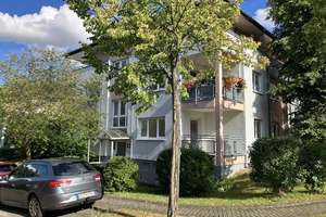 Gemütliche 3-Zimmer mit Tiefgarage, 2xBalkon, Wannenbad mit Fenster und Lam. in sehr guter Lage!