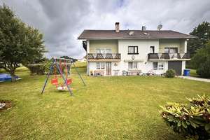 Geräumiges Wohnhaus auf großem Grundstück – Die vollständige Adresse der Immobilie erhältst du vom Anbieter., 94239 Zachenberg – Vorschaubild 1