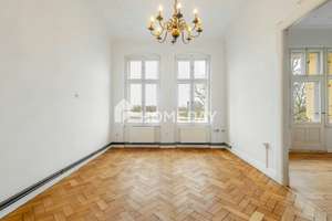 Großzügige 4-Zimmer-Wohnung mit Loggia in familienfreundlicher Lage