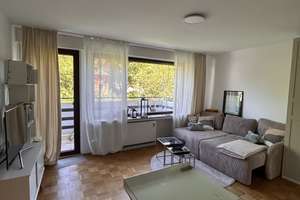     Stilvolles möbliertes Apartment mit Balkon