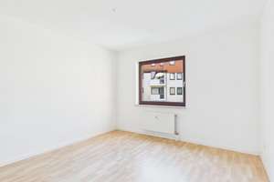 Stilvolle 3-Zimmer-Eigentumswohnung in attraktiver Lage von Wiesbaden mit Loggia und TG-Stellplatz – Die vollständige Adresse der Immobilie erhältst du vom Anbieter., 65187 Rheingauviertel / Hollerborn, Wiesbaden – Vorschaubild 12