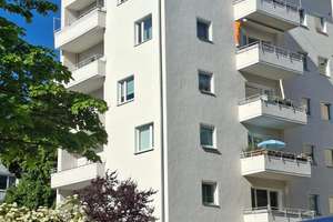 Frisch Renovierte möblierte  2-Zimmer-DG-Wohnung in zentraler Wilmersdorfer Lage – Güntzelstraße 57, 10717 Wilmersdorf, Berlin – Vorschaubild 1