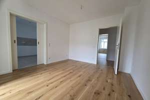 ++Hochwertige 4 Zi. Whg mit Balkon u. neuer Einbauküche++ – Körnerstraße 21, 9130 Sonnenberg, Chemnitz – Vorschaubild 8