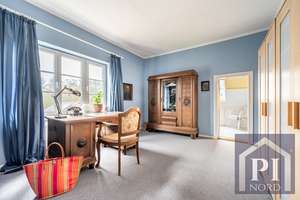 Wohnen mit Geschichte nahe der Ostsee – Exklusiv saniertes Schulhaus mit 350 m² Wohnfläche und Platz – Die vollständige Adresse der Immobilie erhältst du vom Anbieter., 24257 Köhn – Vorschaubild 23