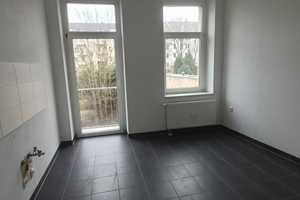 Schicke 3-Raum-Wohnung mit großer Wohnküche und kl. Balkon – Hainstraße 78, 9130 Chemnitz – Vorschaubild 2