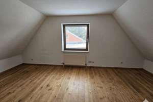 Gepflegte Doppelhaushälfte mit 2 Terrassen in ruhiger Wohnlage von Kaulsdorf direkt an der Wuhle – Die vollständige Adresse der Immobilie erhältst du vom Anbieter., 12621 Kaulsdorf, Berlin – Vorschaubild 10
