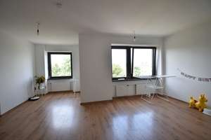 Zentral Wohnen! Moderne 3-Zi-Whg auf der Grafenberger Allee – Die vollständige Adresse der Immobilie erhältst du vom Anbieter., 40235 Düsseltal, Düsseldorf – Vorschaubild 2