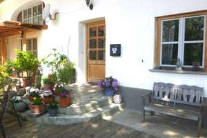 Schönes Bauernhaus mit 3 Wohneinheiten zu verkaufen – Die vollständige Adresse der Immobilie erhältst du vom Anbieter., 87700 Dickenreishausen, Memmingen – Vorschaubild 4