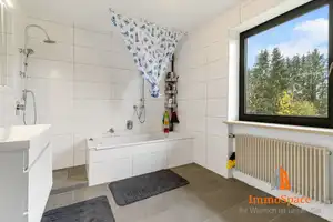 ImmoSpace *** TRAUMHAFTES WOHNEN IN RUHIGER LAGE ***DOPPELHAUSHÄLFTE MIT GARTEN *** – Augsburg (Kreis) – Vorschaubild 5