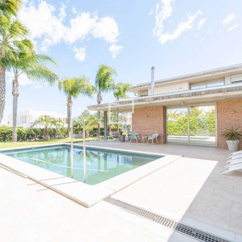 Villa in exzellentem Zustand mit sechs Schlafzimmern zum Verkauf in Bétera, Valencia
