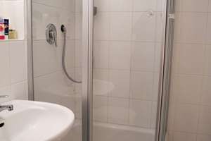 Helle 3 Zimmer Erdgeschosswohnung mit Garten in exklusiver Lage in Köln Junkersdorf – Sterrenhofweg 17, 50858 Junkersdorf, Köln – Vorschaubild 15