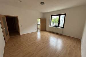 Geräumige 1-Zimmer-Wohnung mit Einbauküche! – Halberstädter Straße 30, 39112 Sudenburg, Magdeburg – Vorschaubild 1