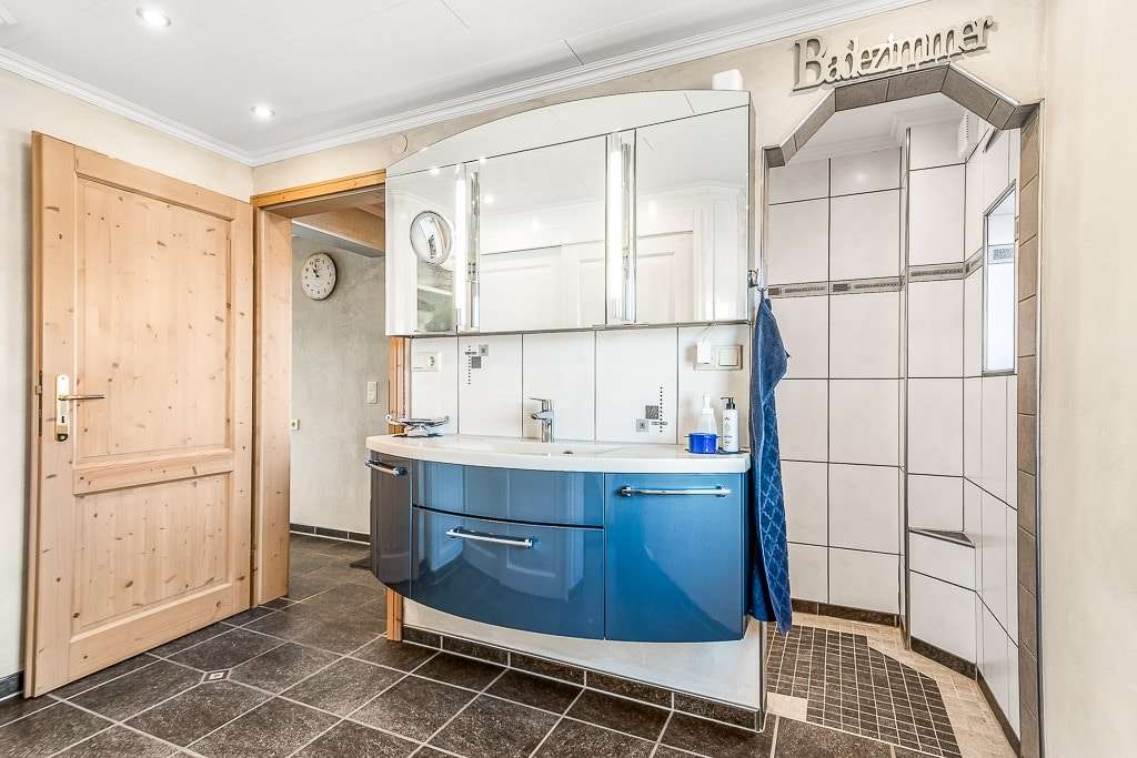 Immobilie in Braderup - Saniertes Einfamilienhaus mit viel Platz für Hobby und Freizeit - Bild 1