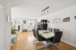 Platz für die Großfamilie oder die Wohngemeinschaft I 2 Bäder I 2 Stellplätze – Die vollständige Adresse der Immobilie erhältst du vom Anbieter., 21149 Neugraben-Fischbek, Hamburg – Vorschaubild 3