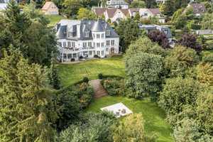 Exklusive Architektur auf traumhaftem Grundstück! Ein Anwesen im Stil eines französischen Châteaus. – Hochtaunuskreis – Vorschaubild 1