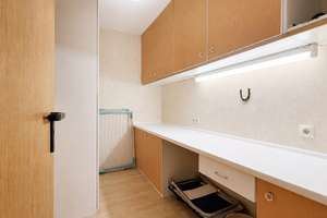 Großzügiges Wohnen über den Dächern: 4-Zi.-Whg. mit Traumaussicht & TG-Platz – Die vollständige Adresse der Immobilie erhältst du vom Anbieter., 72762 Reutlingen-Mitte, Reutlingen – Vorschaubild 9