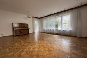 Dreifamilienhaus in ruhiger Lage von Stuttgart-Bad Cannstatt – Die vollständige Adresse der Immobilie erhältst du vom Anbieter., 70376 Birkenäcker, Stuttgart – Vorschaubild 4